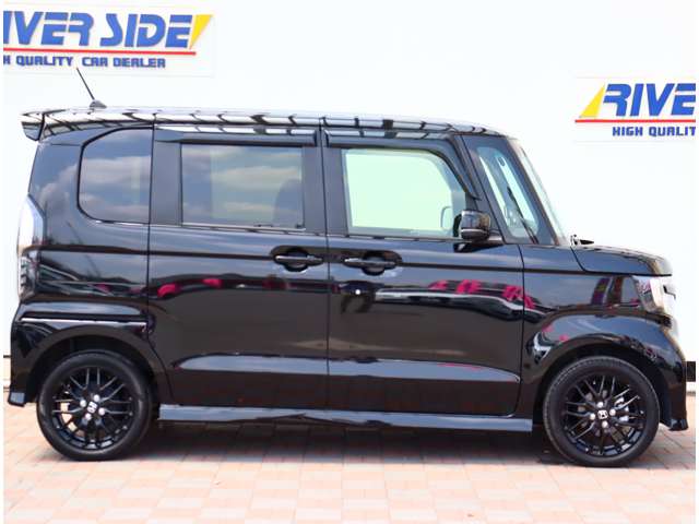ホンダ Ｎ　ＢＯＸ カスタム ６６０ Ｌ ターボ スタイルプラス ブラック ４ＷＤ R5年 (関東) 99