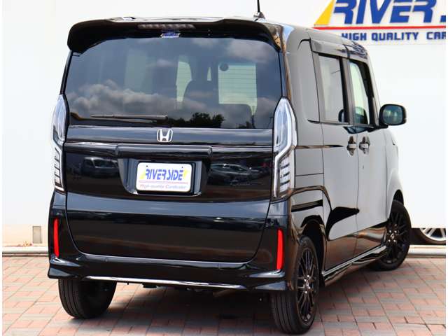ホンダ Ｎ　ＢＯＸ カスタム ６６０ Ｌ ターボ スタイルプラス ブラック ４ＷＤ R5年 (関東) 99