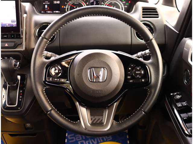 ホンダ Ｎ　ＢＯＸ カスタム ６６０ Ｌ ターボ スタイルプラス ブラック ４ＷＤ R5年 (関東) 99