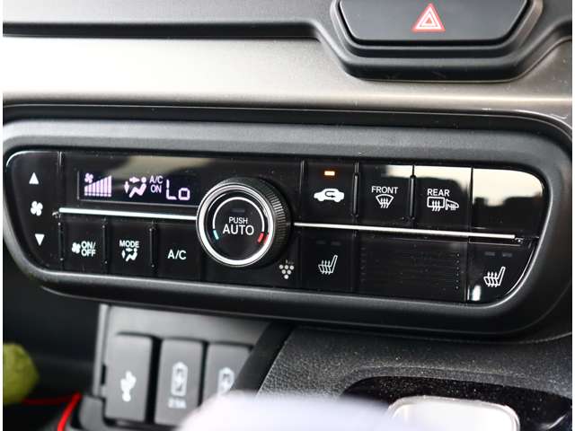 ホンダ Ｎ　ＢＯＸ カスタム ６６０ Ｌ ターボ スタイルプラス ブラック ４ＷＤ R5年 (関東) 99