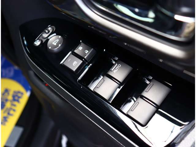 ホンダ Ｎ　ＢＯＸ カスタム ６６０ Ｌ ターボ スタイルプラス ブラック ４ＷＤ R5年 (関東) 99