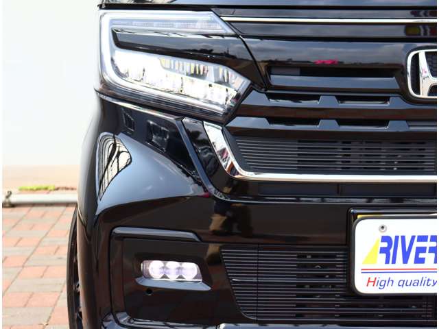 ホンダ Ｎ　ＢＯＸ カスタム ６６０ Ｌ ターボ スタイルプラス ブラック ４ＷＤ R5年 (関東) 99