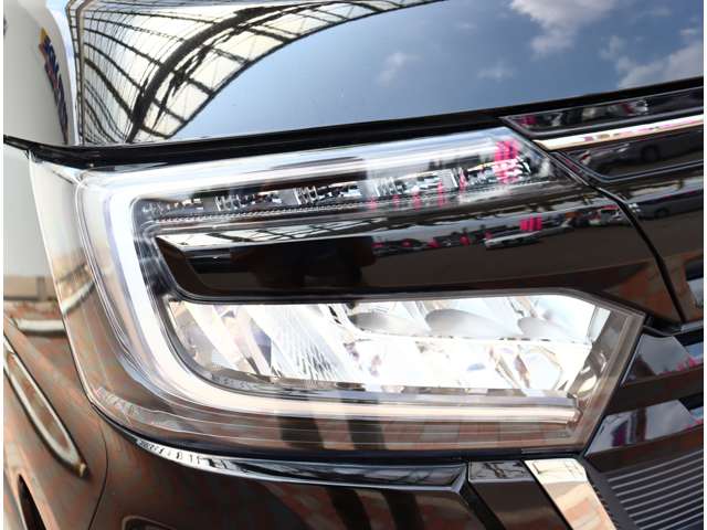 ホンダ Ｎ　ＢＯＸ カスタム ６６０ Ｌ ターボ スタイルプラス ブラック ４ＷＤ R5年 (関東) 99