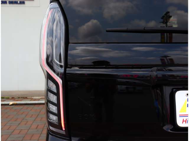 ホンダ Ｎ　ＢＯＸ カスタム ６６０ Ｌ ターボ スタイルプラス ブラック ４ＷＤ R5年 (関東) 99