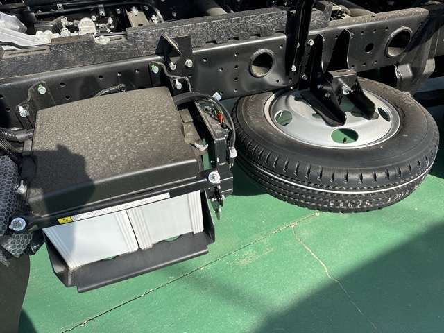 三菱フソウ キャンター ３．０ 強化ダンプ 全低床 ディーゼルターボ R7年 (東海) 99