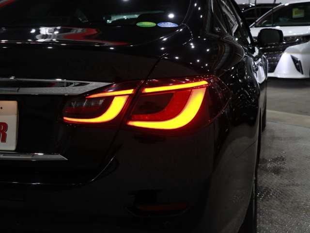 日産 フーガ　ハイブリッド ３．５ ＶＩＰ R1年 (関東) 99