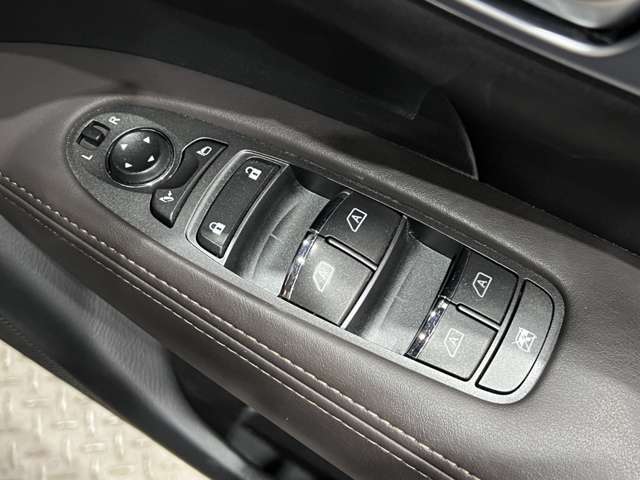 日産 フーガ　ハイブリッド ３．５ ＶＩＰ R1年 (関東) 99