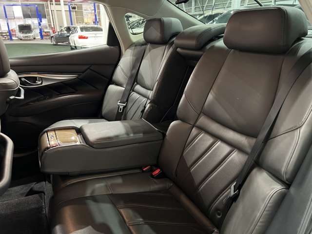 日産 フーガ　ハイブリッド ３．５ ＶＩＰ R1年 (関東) 99