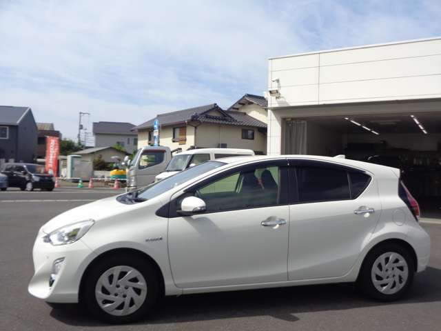 トヨタ アクア １．５ Ｓ スタイルブラック H29年 (中国) 99