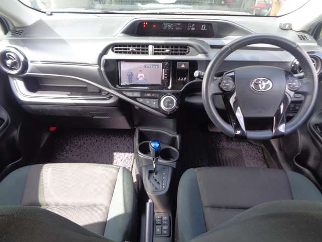 トヨタ アクア １．５ Ｓ スタイルブラック H29年 (中国) 99