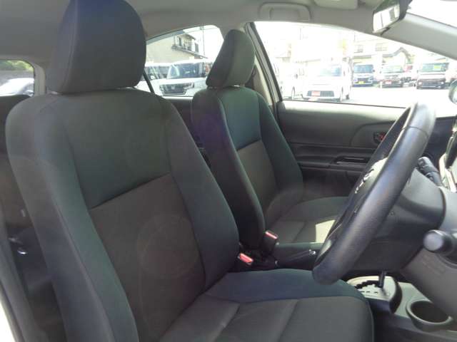 トヨタ アクア １．５ Ｓ スタイルブラック H29年 (中国) 99