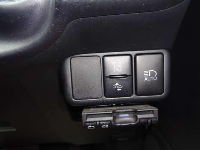 トヨタ アクア １．５ Ｓ スタイルブラック H29年 (中国) 99