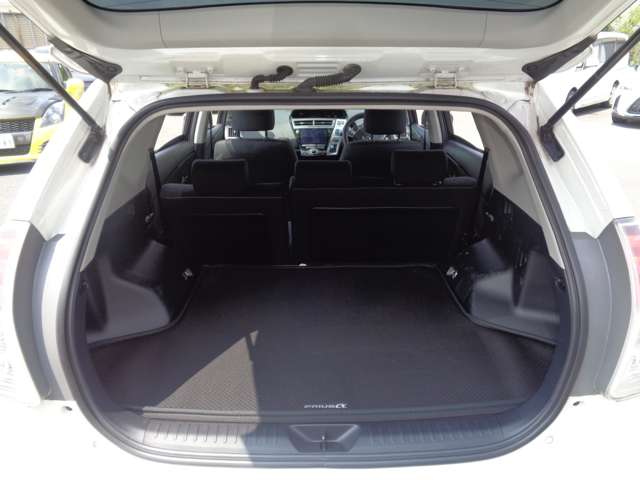 トヨタ プリウスΑ １．８ Ｓ ツーリングセレクション H29年 (中国) 99