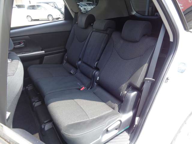 トヨタ プリウスΑ １．８ Ｓ ツーリングセレクション H29年 (中国) 99