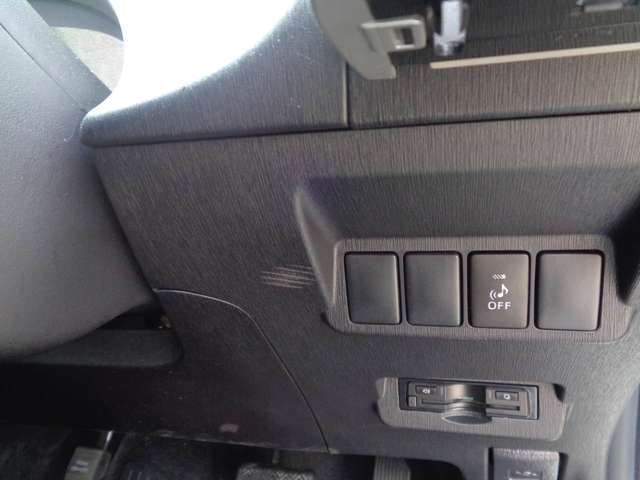 トヨタ プリウスΑ １．８ Ｓ ツーリングセレクション H29年 (中国) 99