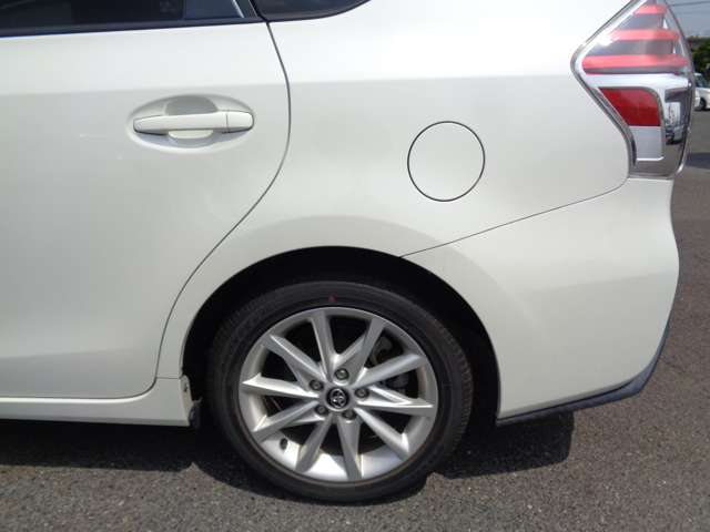 トヨタ プリウスΑ １．８ Ｓ ツーリングセレクション H29年 (中国) 99