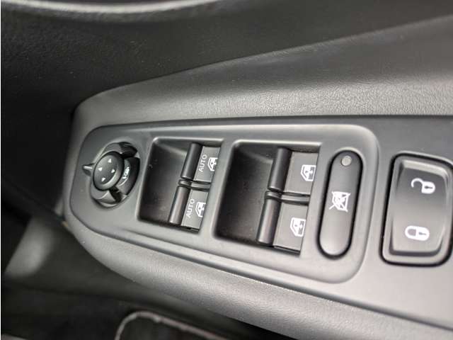 ジープ レネゲード リミテッド H28年 (東北) 99