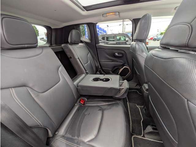 ジープ レネゲード リミテッド H28年 (東北) 99