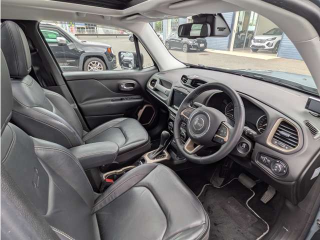 ジープ レネゲード リミテッド H28年 (東北) 99