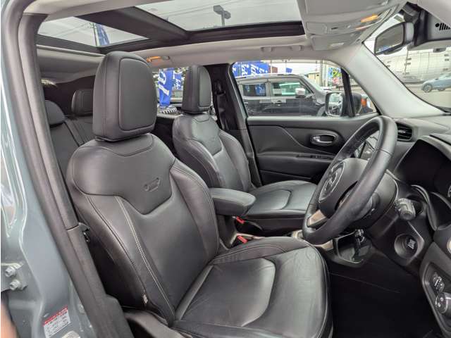 ジープ レネゲード リミテッド H28年 (東北) 99