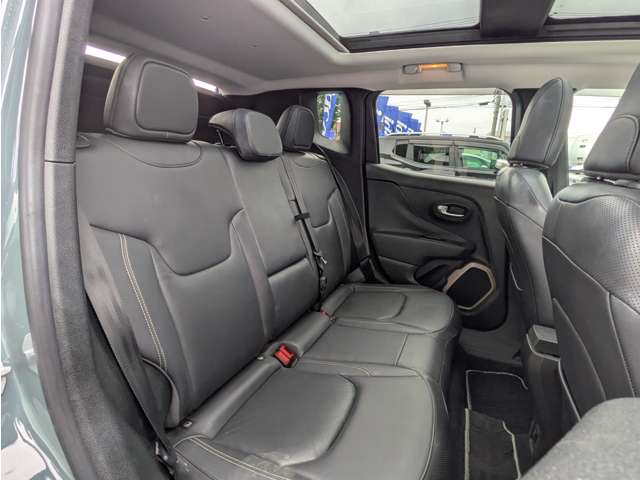 ジープ レネゲード リミテッド H28年 (東北) 99