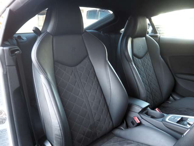 アウディ ＴＴ クーペ ４０ ＴＦＳＩ Ｓラインパッケージ R2年 (近畿) 99