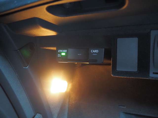 アウディ ＴＴ クーペ ４０ ＴＦＳＩ Ｓラインパッケージ R2年 (近畿) 99