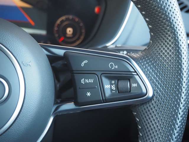 アウディ ＴＴ クーペ ４０ ＴＦＳＩ Ｓラインパッケージ R2年 (近畿) 99