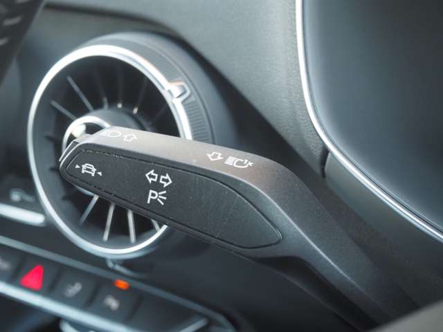 アウディ ＴＴ クーペ ４０ ＴＦＳＩ Ｓラインパッケージ R2年 (近畿) 99