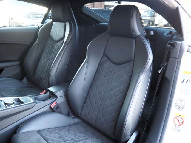 アウディ ＴＴ クーペ ４０ ＴＦＳＩ Ｓラインパッケージ R2年 (近畿) 99