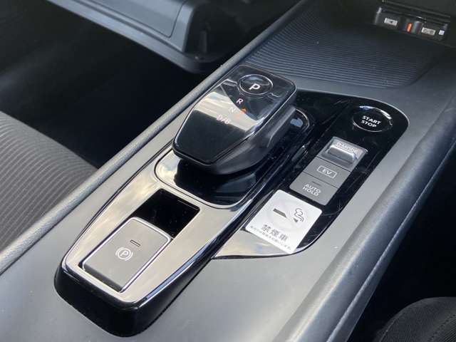 日産 ノート １．２ Ｘ R4年 (九州・沖縄) 99