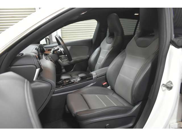 メルセデスベンツ ＣＬＡシューティングブレーク ＣＬＡ２００Ｄ ＡＭＧライン ディーゼルターボ R4年 (関東) 99