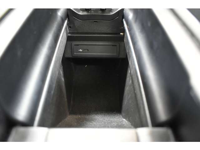 メルセデスベンツ ＣＬＡシューティングブレーク ＣＬＡ２００Ｄ ＡＭＧライン ディーゼルターボ R4年 (関東) 99