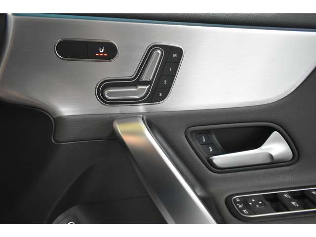 メルセデスベンツ ＣＬＡシューティングブレーク ＣＬＡ２００Ｄ ＡＭＧライン ディーゼルターボ R4年 (関東) 99