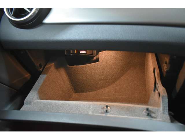 メルセデスベンツ ＣＬＡクラス ＣＬＡ１８０　スポーツ H28年 (関東) 99