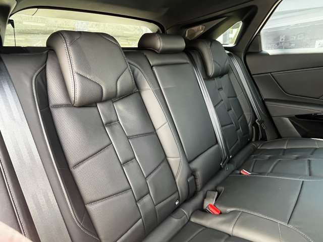 シトロエン ＤＳ７ オペラ Ｅ－ＴＥＮＳＥ ４×４ ４ＷＤ R6年 (東北) 99