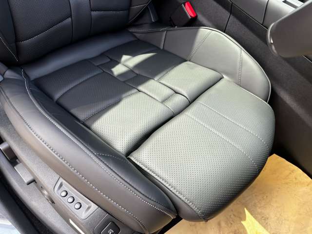 シトロエン ＤＳ７ オペラ Ｅ－ＴＥＮＳＥ ４×４ ４ＷＤ R6年 (東北) 99