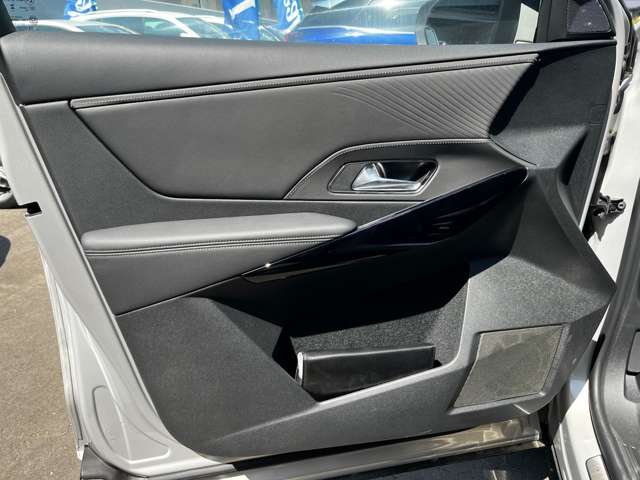 シトロエン ＤＳ７ オペラ Ｅ－ＴＥＮＳＥ ４×４ ４ＷＤ R6年 (東北) 99
