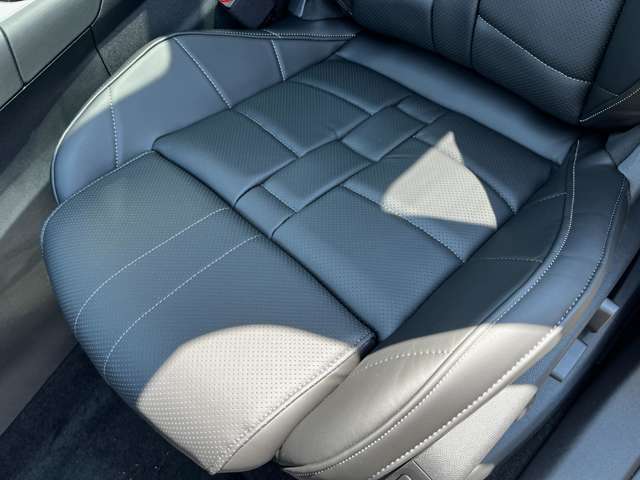 シトロエン ＤＳ７ オペラ Ｅ－ＴＥＮＳＥ ４×４ ４ＷＤ R6年 (東北) 99