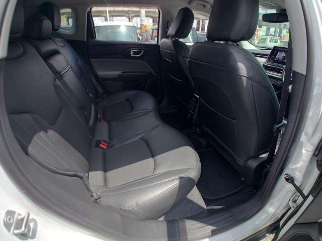 ジープ コンパス ロンジチュード R4年 (中国) 99