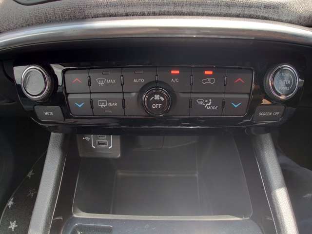 ジープ コンパス ロンジチュード R4年 (中国) 99