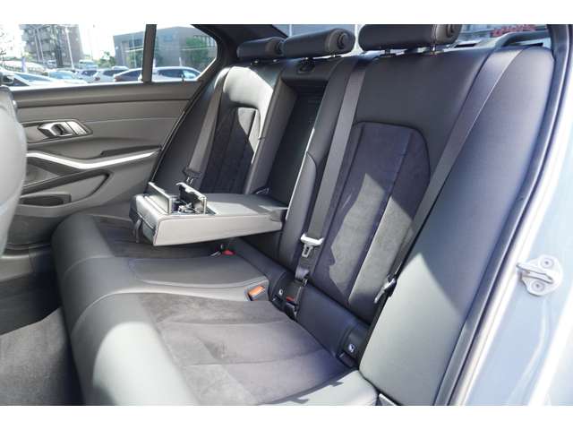 ＢＭＷ ３シリーズ ３２０Ｄ Ｘドライブ Ｍスポーツ ディーゼルターボ ４ＷＤ R5年 (近畿) 99