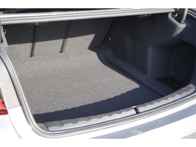 ＢＭＷ ３シリーズ ３２０Ｄ Ｘドライブ Ｍスポーツ ディーゼルターボ ４ＷＤ R5年 (近畿) 99