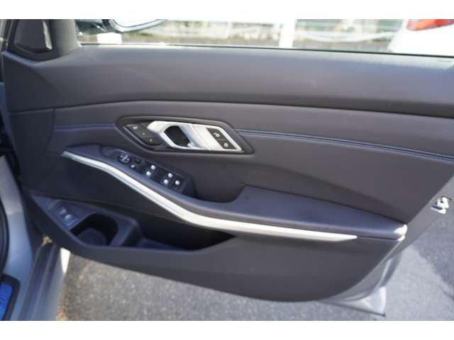 ＢＭＷ ３シリーズ ３２０Ｄ Ｘドライブ Ｍスポーツ ディーゼルターボ ４ＷＤ R5年 (近畿) 99