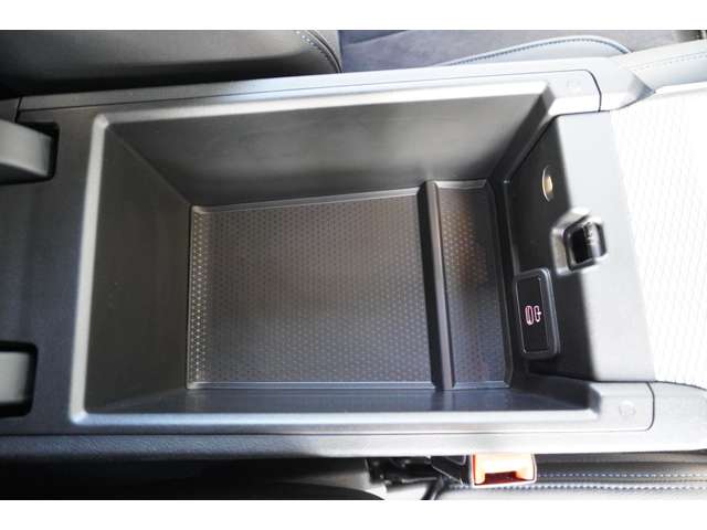 ＢＭＷ ３シリーズ ３２０Ｄ Ｘドライブ Ｍスポーツ ディーゼルターボ ４ＷＤ R5年 (近畿) 99