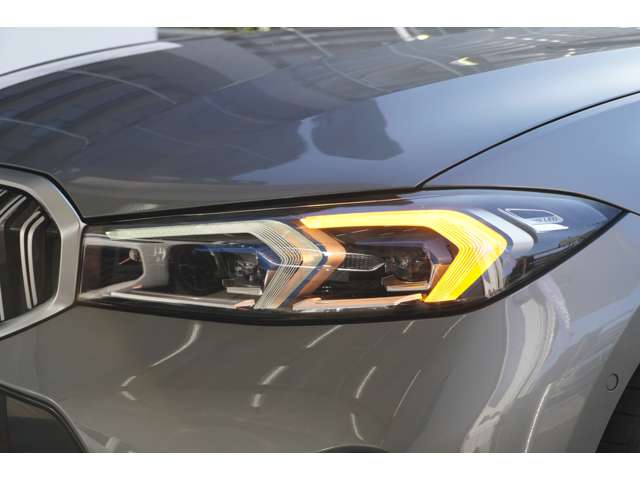 ＢＭＷ ３シリーズ ３２０Ｄ Ｘドライブ Ｍスポーツ ディーゼルターボ ４ＷＤ R5年 (近畿) 99