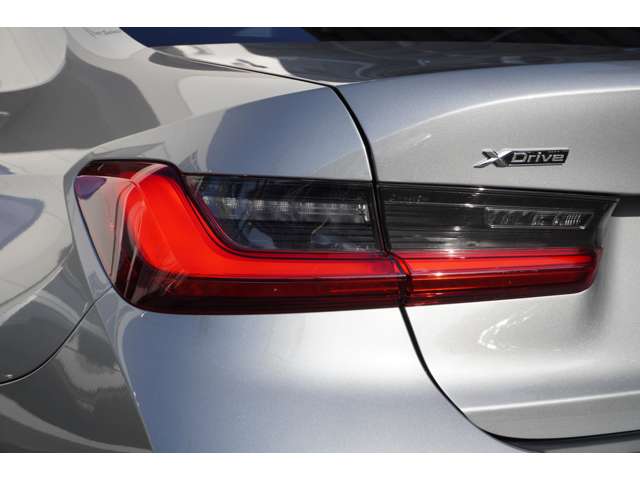 ＢＭＷ ３シリーズ ３２０Ｄ Ｘドライブ Ｍスポーツ ディーゼルターボ ４ＷＤ R5年 (近畿) 99