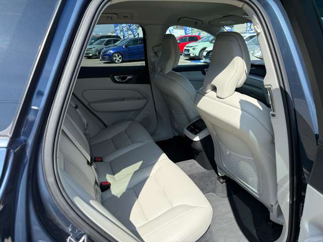 ボルボ ＸＣ６０ Ｄ４ ＡＷＤ モメンタム ディーゼルターボ ４ＷＤ H30年 (東北) 99