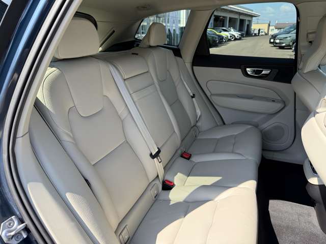 ボルボ ＸＣ６０ Ｄ４ ＡＷＤ モメンタム ディーゼルターボ ４ＷＤ H30年 (東北) 99