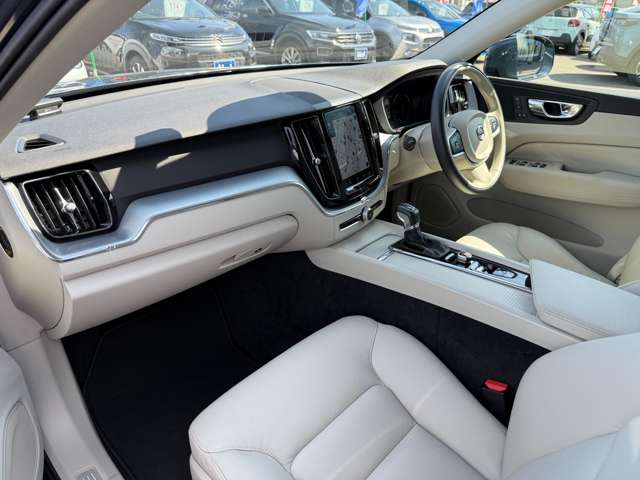 ボルボ ＸＣ６０ Ｄ４ ＡＷＤ モメンタム ディーゼルターボ ４ＷＤ H30年 (東北) 99